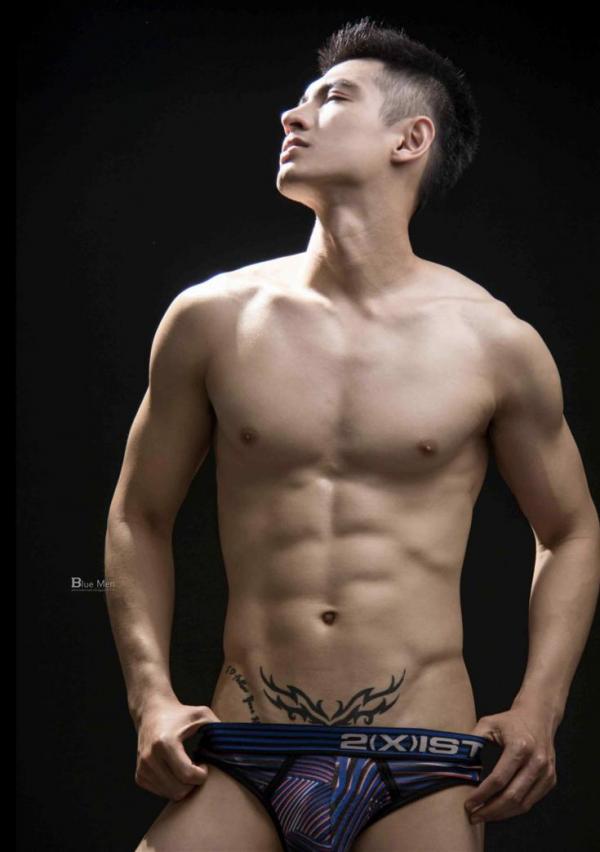 VIRILE-No.02-ebook--bts-video